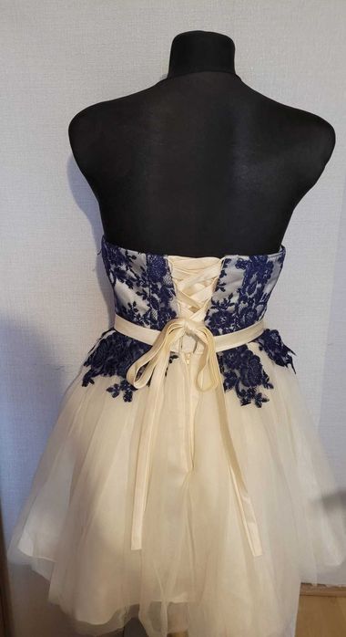 Elegancka sukienka wizytowa, gorset, tiul 36 S