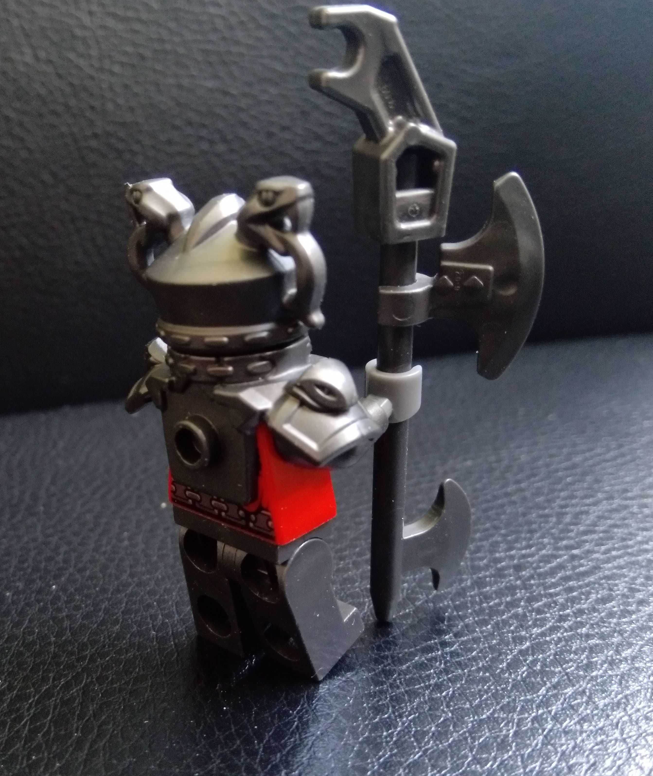 LEGO Ninjago Wojownik Rivett broń