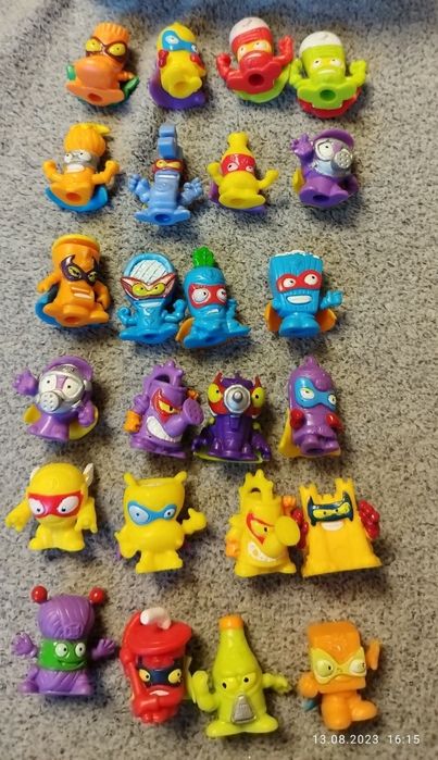 Фігурки в металевих коробках SUPER   ZINGS