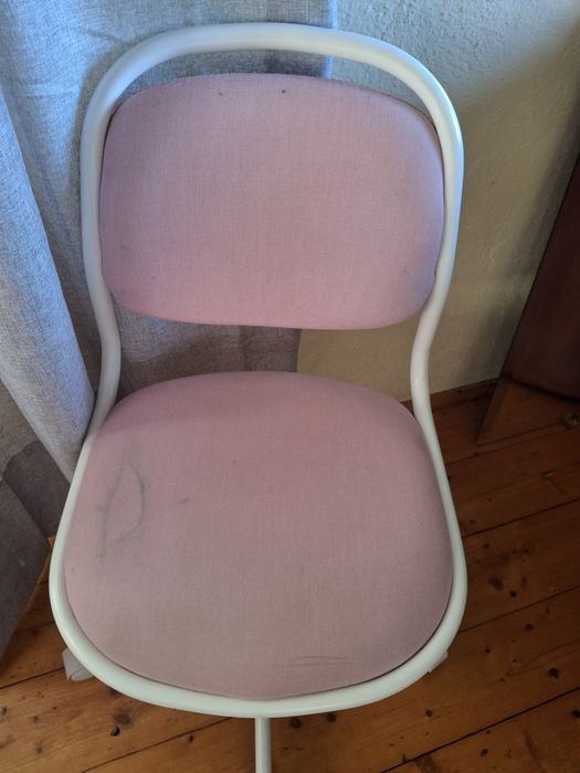 Krzesło biurowe dla dzieci IKEA orfjall białe różowe