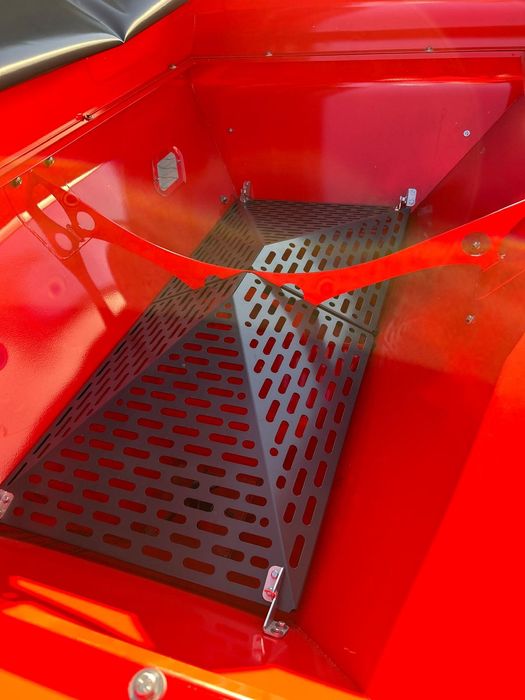 Rozsiewacz Nawozów Woprol  Akpil Junior II 600kg Hydraulika, Oświetlen