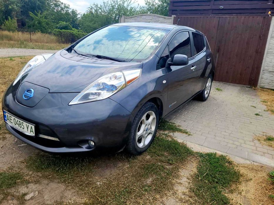 Nissan Leaf 2013 145км цена до конца недели