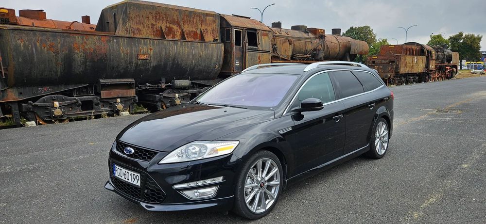 Ford Mondeo TITANIUM ST√ LIFT 2.2 TDCI √ Bi-Xenon/Full LED √ Navi √ DVD √ KAMERA √