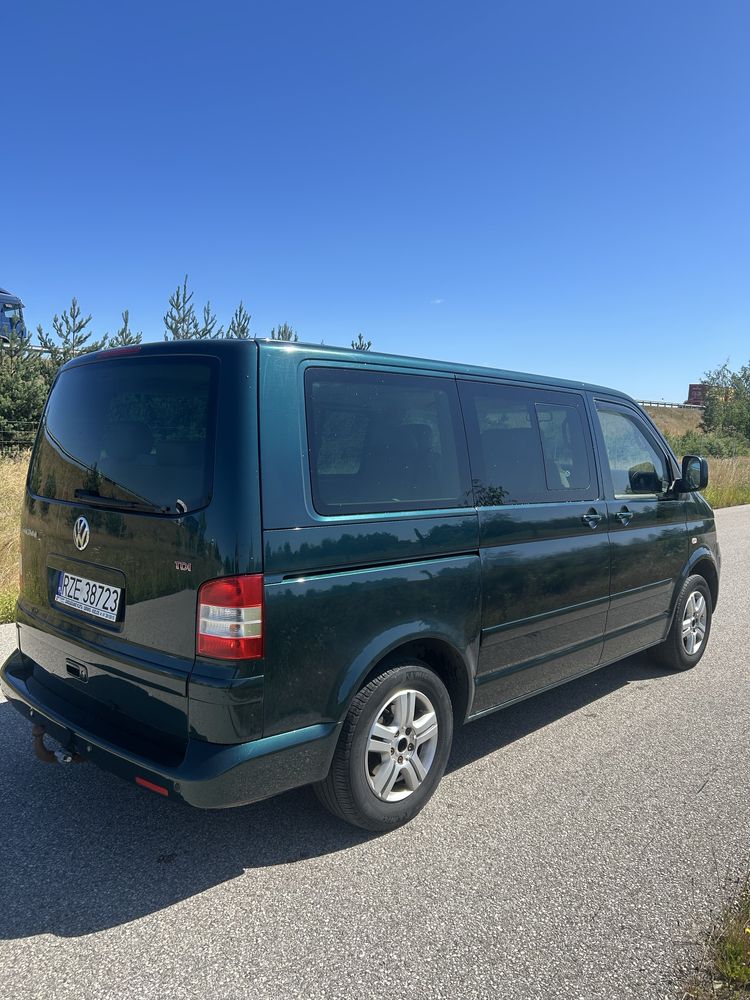 •	Volkswagen Multivan Highline | 2.5 TDI | Automat | Skóra | Hak