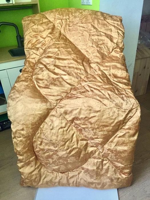 Тепла зимова напівпухова полуторна ковдра часів СРСР 205*140 см/1989 р