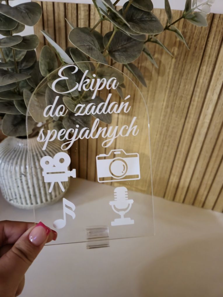 Tabliczka weselna ekipa do zadań specjalnych biala