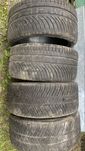 265/35/19x2 i 235/40/19 Michelin