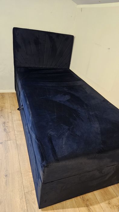 Tapczan łóżko tapicerowane  jednoosobowe