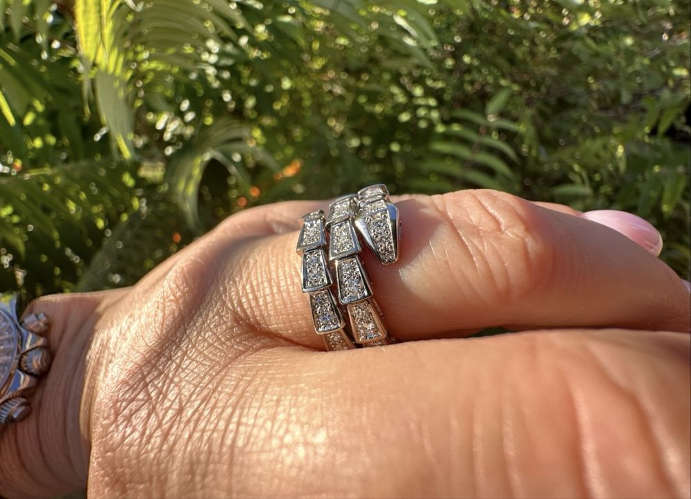 Золота каблучка з діамантами під бренд Bvlgari Serpenti,змія,18.2 роз
