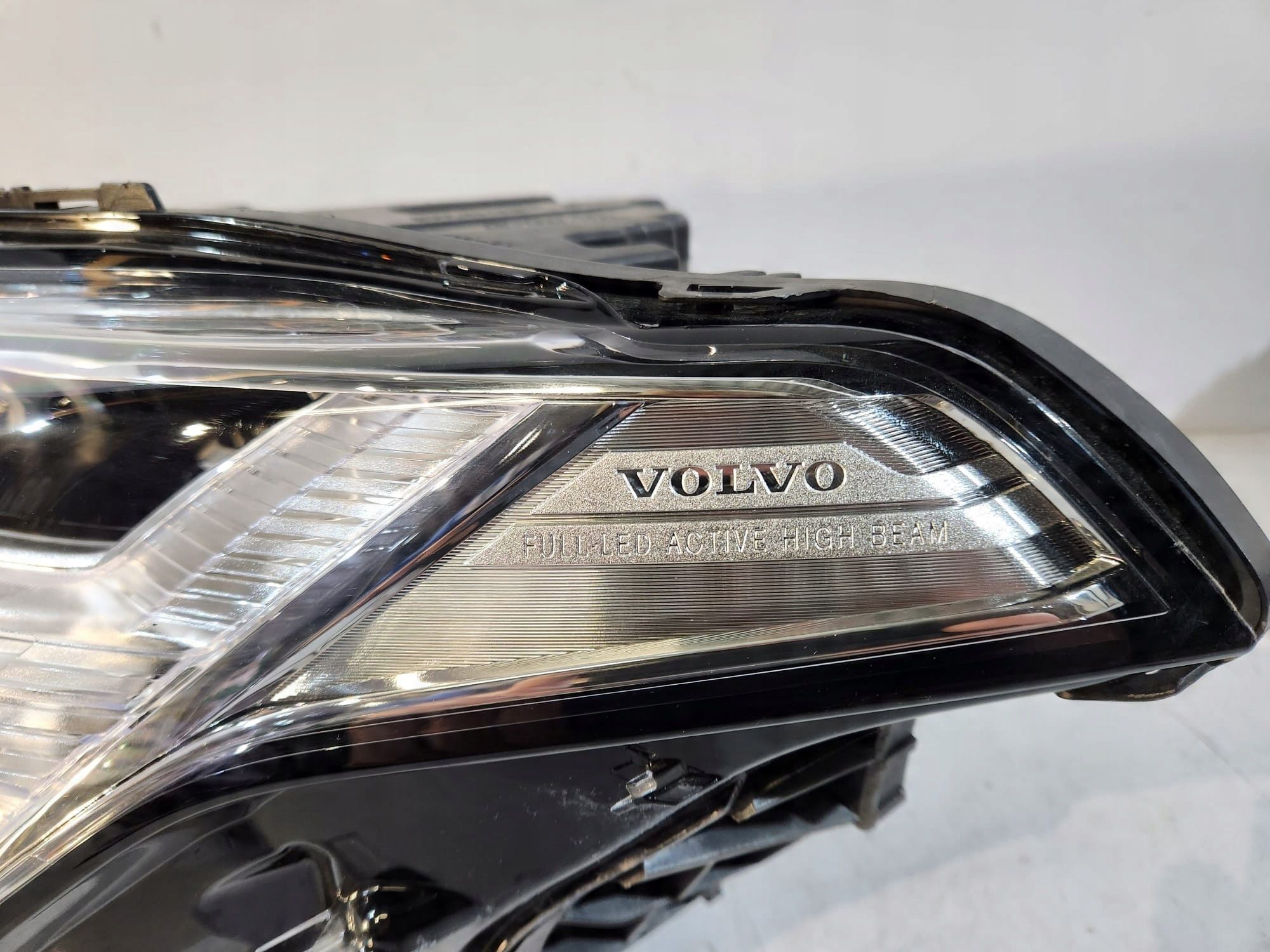 Volvo XC90 ii lampa active high beam lewa - 17043