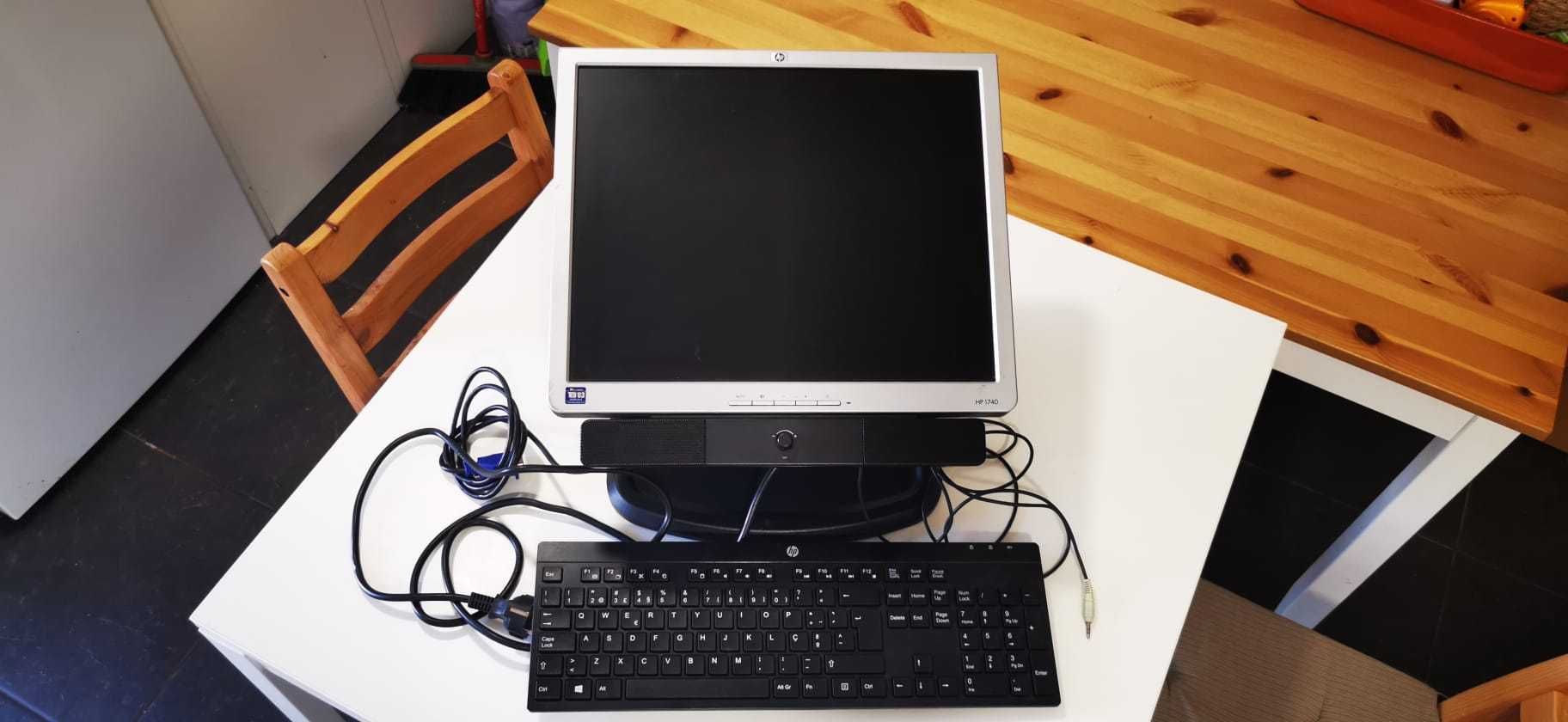 Monitor HP 1740 Usado com teclado