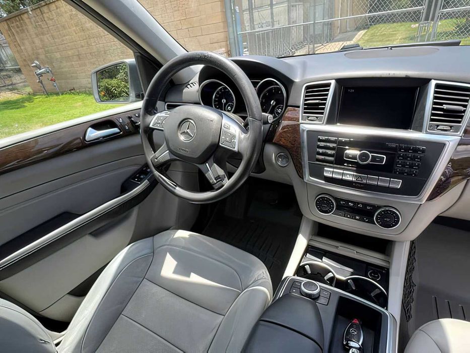 Mercedes-Benz ML 350      2014