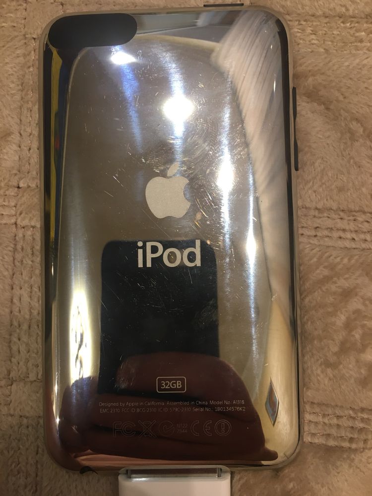 Айпод Apple модель А1318