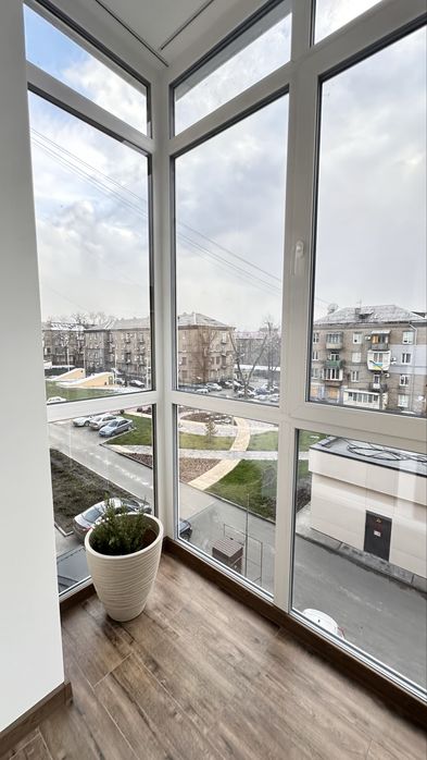 Подобова у центрі міста Люкс проспект Соборний