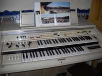 Órgão Yamaha Electone
