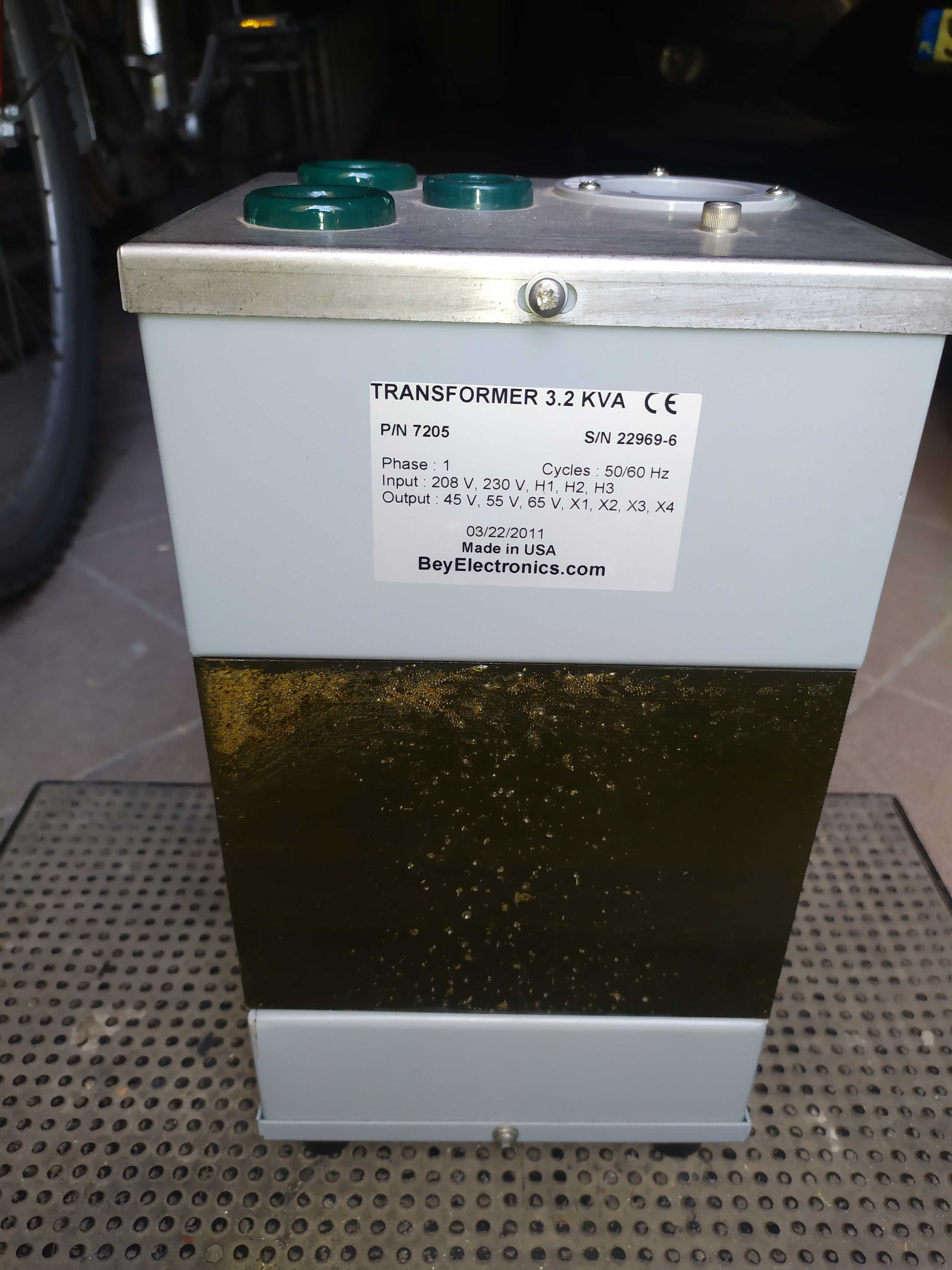 Transformator 3,2 kW, wejście 230V i 208V, wyjście 45V, 55V i 65V