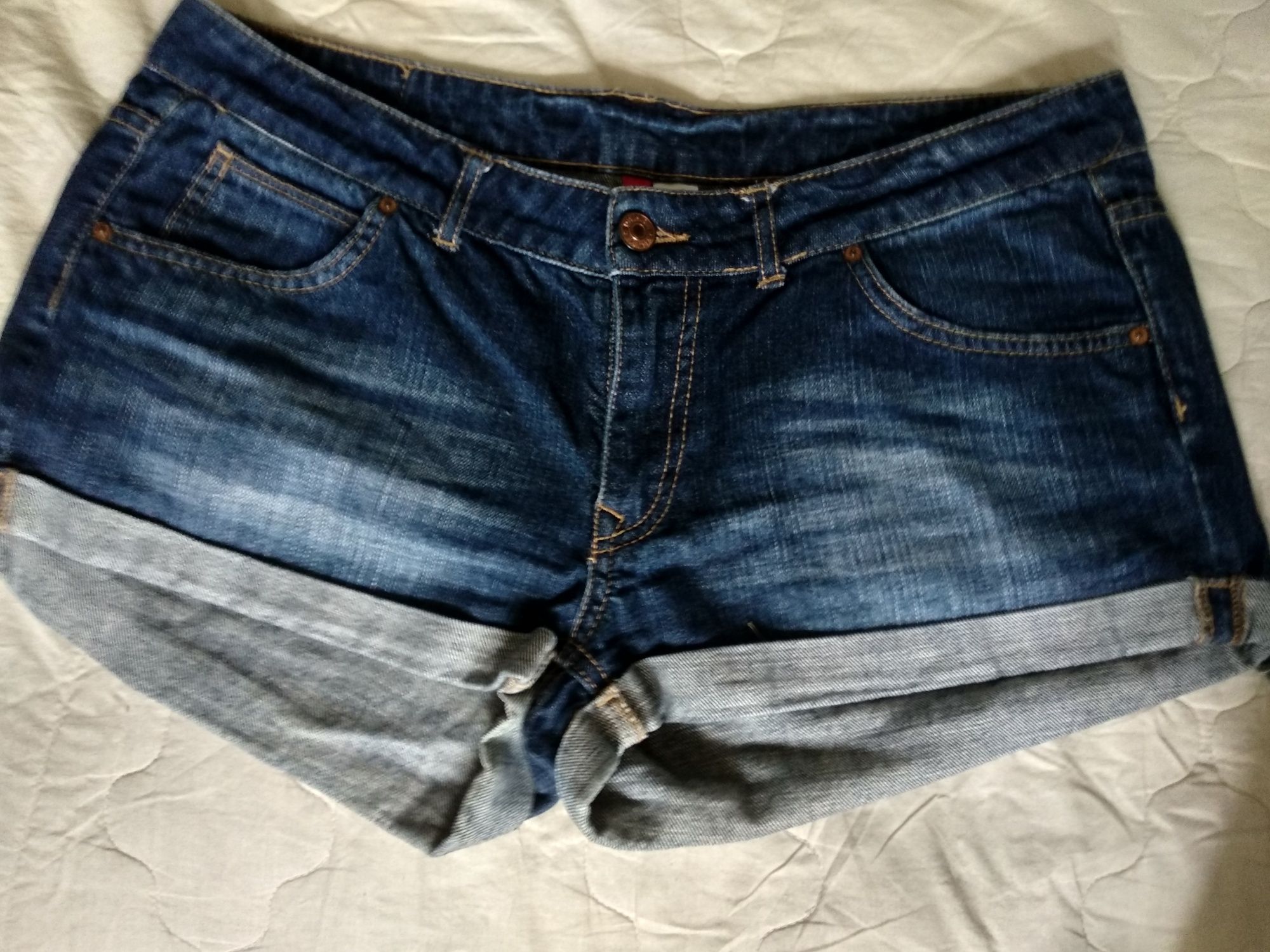 Шорти джинсові, шорты джинсовые, Pull&bear білі, р.42,
