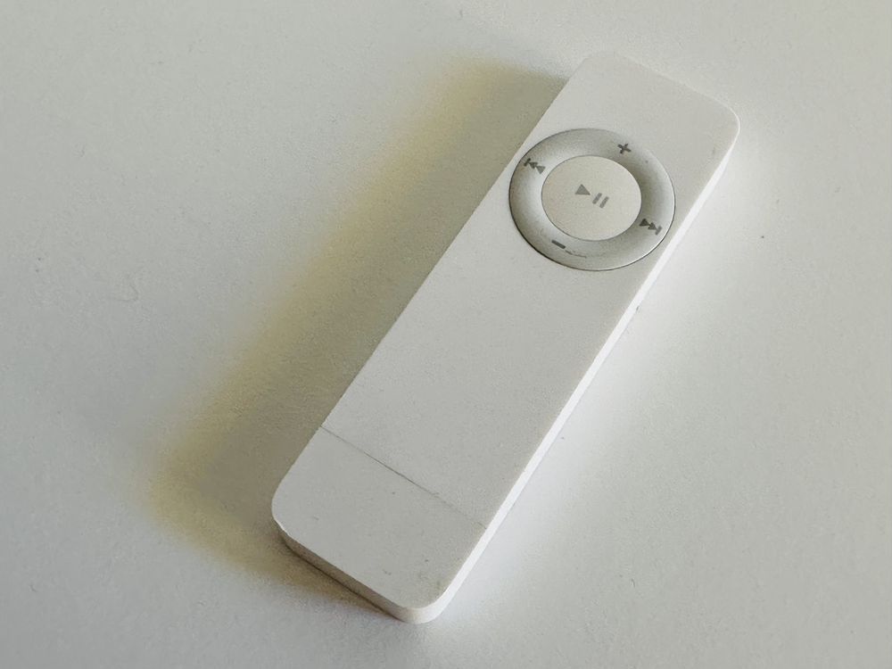 Apple iPod Shuffle 1st Gen 512MB A1112 White Stan Kolekcjonerski