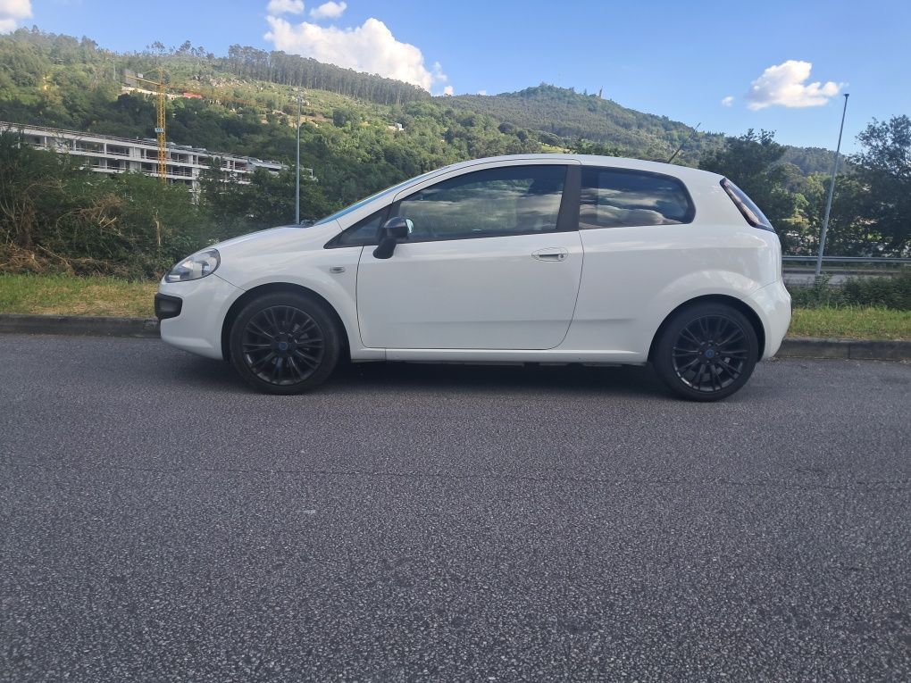 Fiat gran punto 2011
