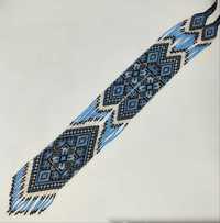Блакитно-чорний гердан з орнаментом з бісеру