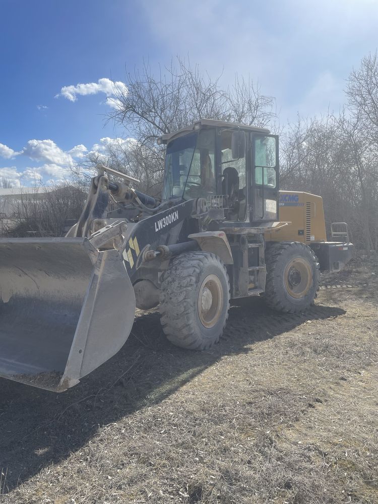 Фронтальний навантажувач XCMG LW300KN 2018