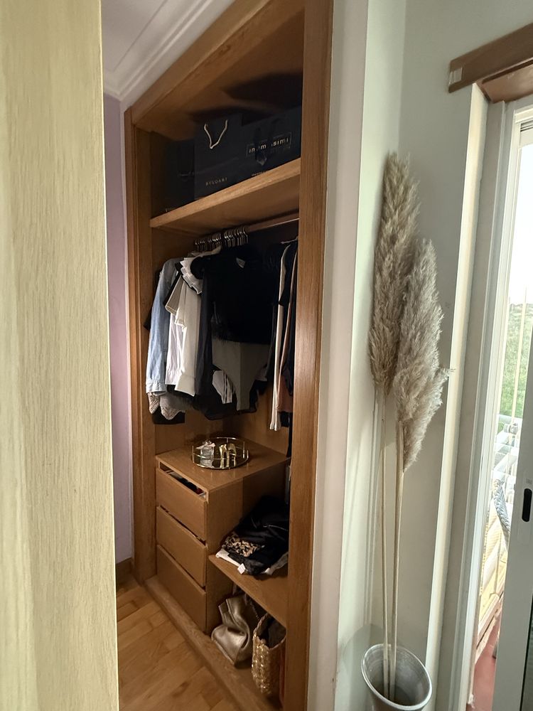 Arrenda-se quarto com despesas incluídas