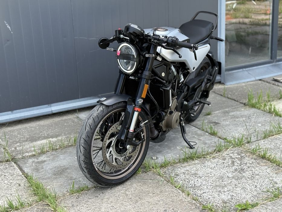 Husqvarna Vitpilen 401  з Японіі Без пробігу по Укр