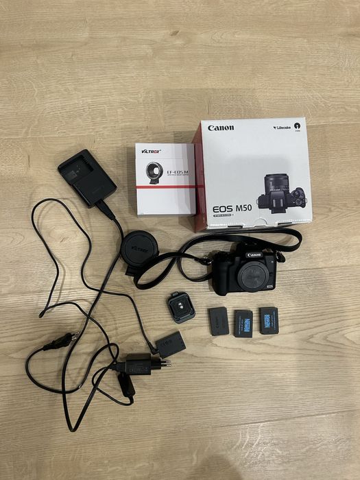 Canon m50 3 baterie + adapter + torba +  inne