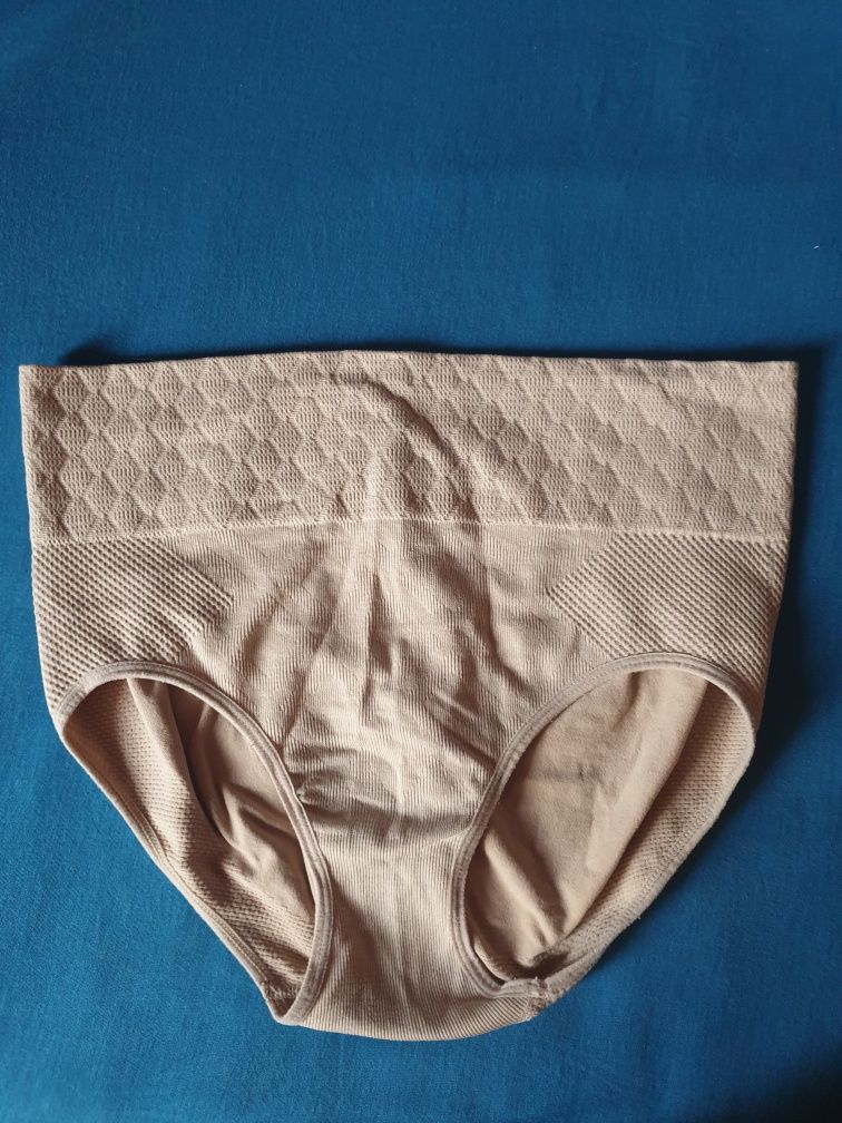 Majtki korygujące talię i pupę L-Xl stan BDB