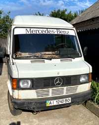 Mercedes Benz 208d