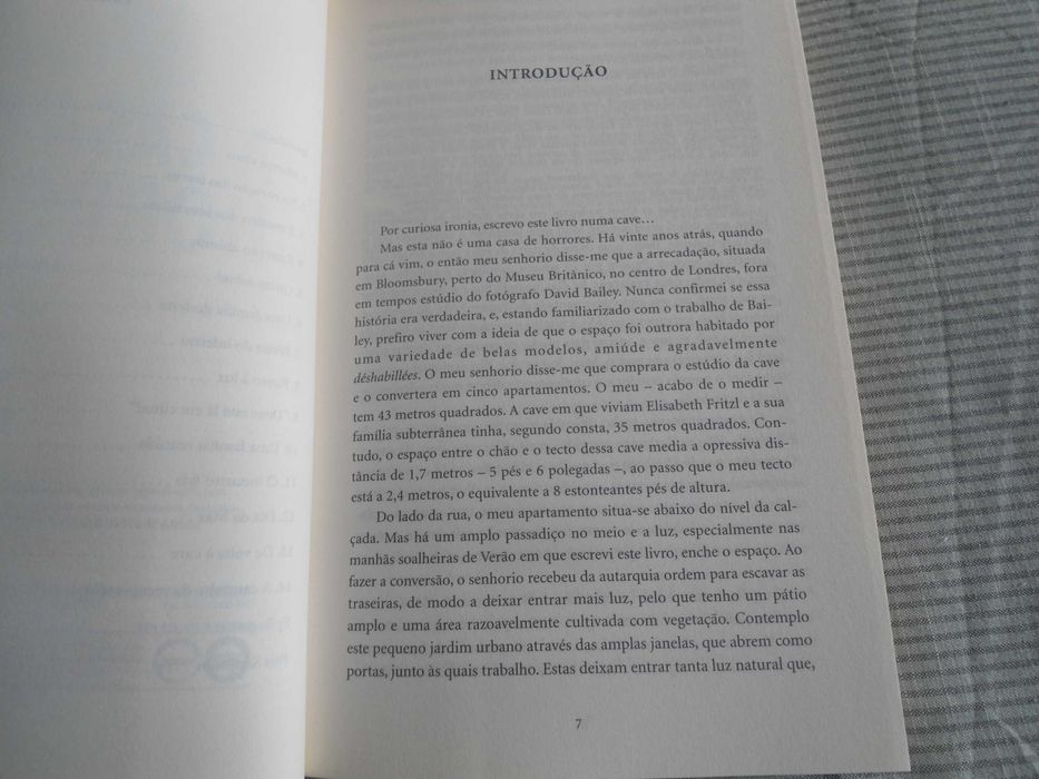 A Casa dos Horrores por Nigel Cawthorne (O caso Josef Fritzl)
