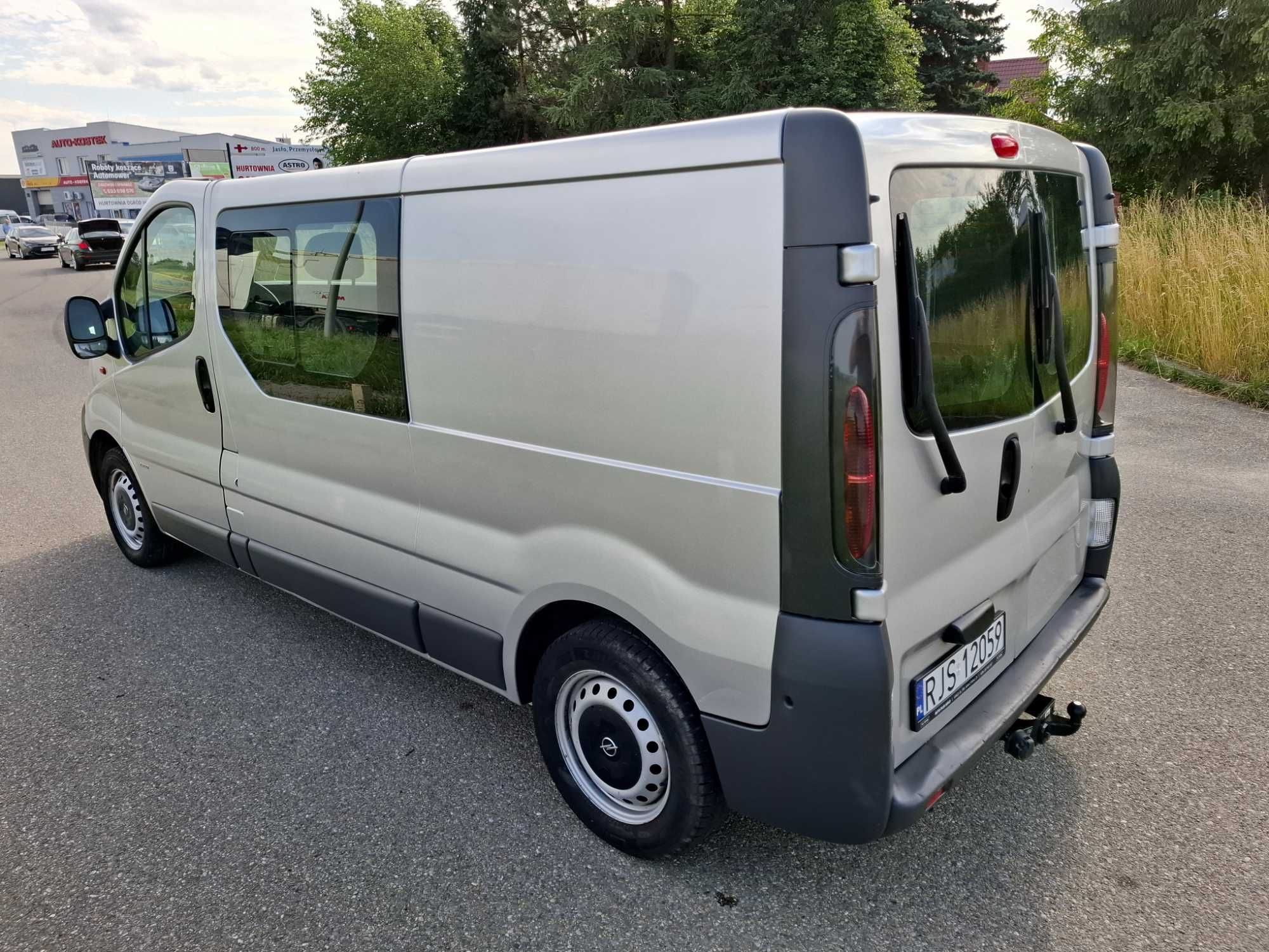 Opel Vivaro LONG 1.9 CDTI 6 Osób 2005r Hak Zadbany!