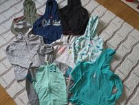 Bluzy dresowe,sweterki wiek 7-8 lat