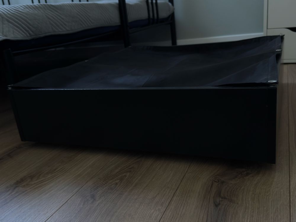 Łóżko leżanka sofa + dwa pudelka czarna metalowa Fyresdal Ikea