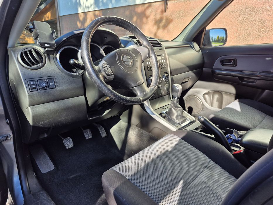 Suzuki grand vitara 1.6 LPG