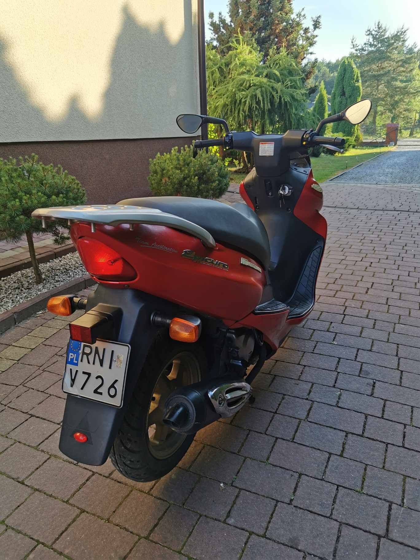 Skuter suzuki 125 epicuro zarejestrowany na kategorie B transport