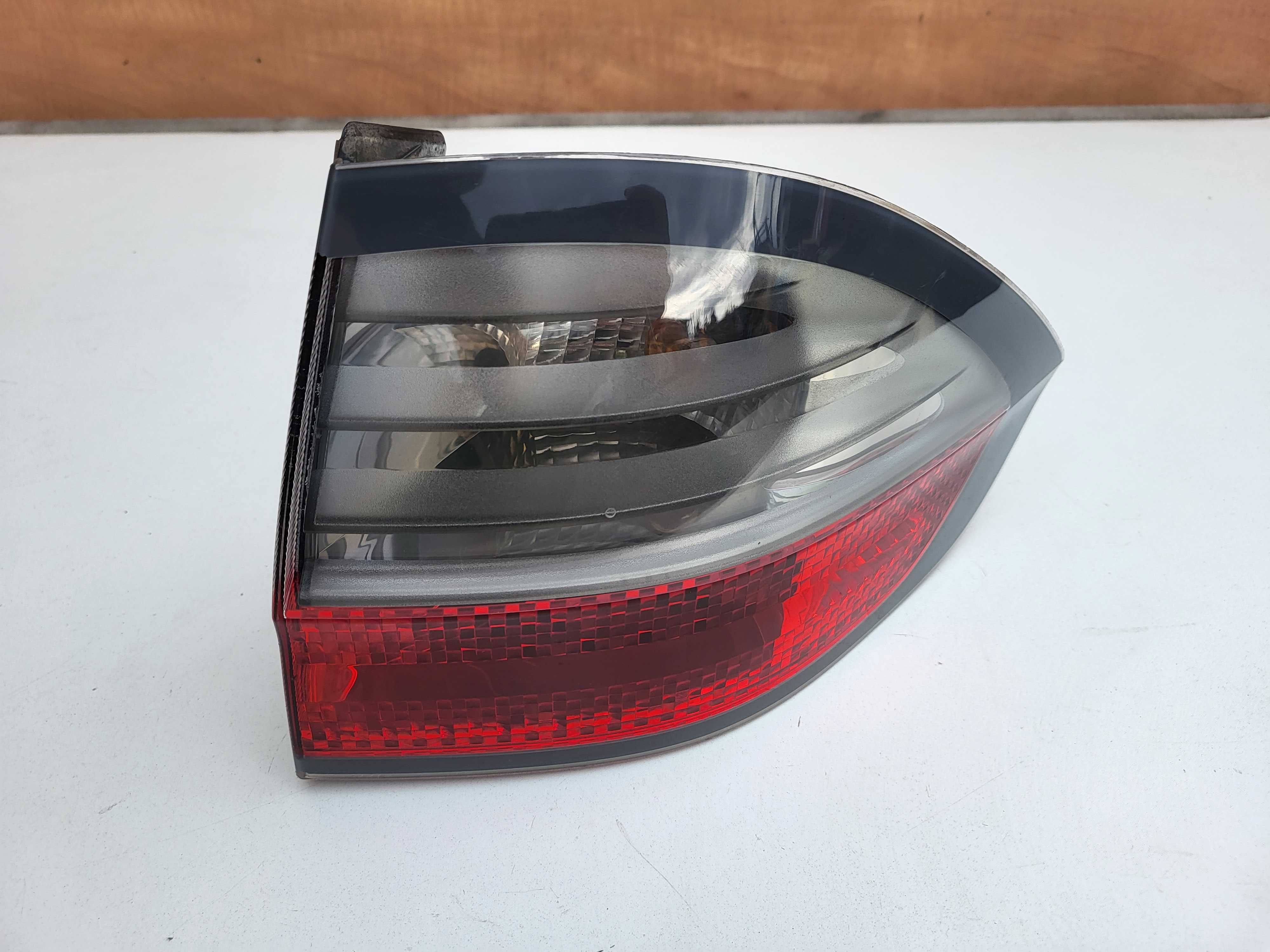 Lampa prawa tył w błotnik Ford S-Max MK1