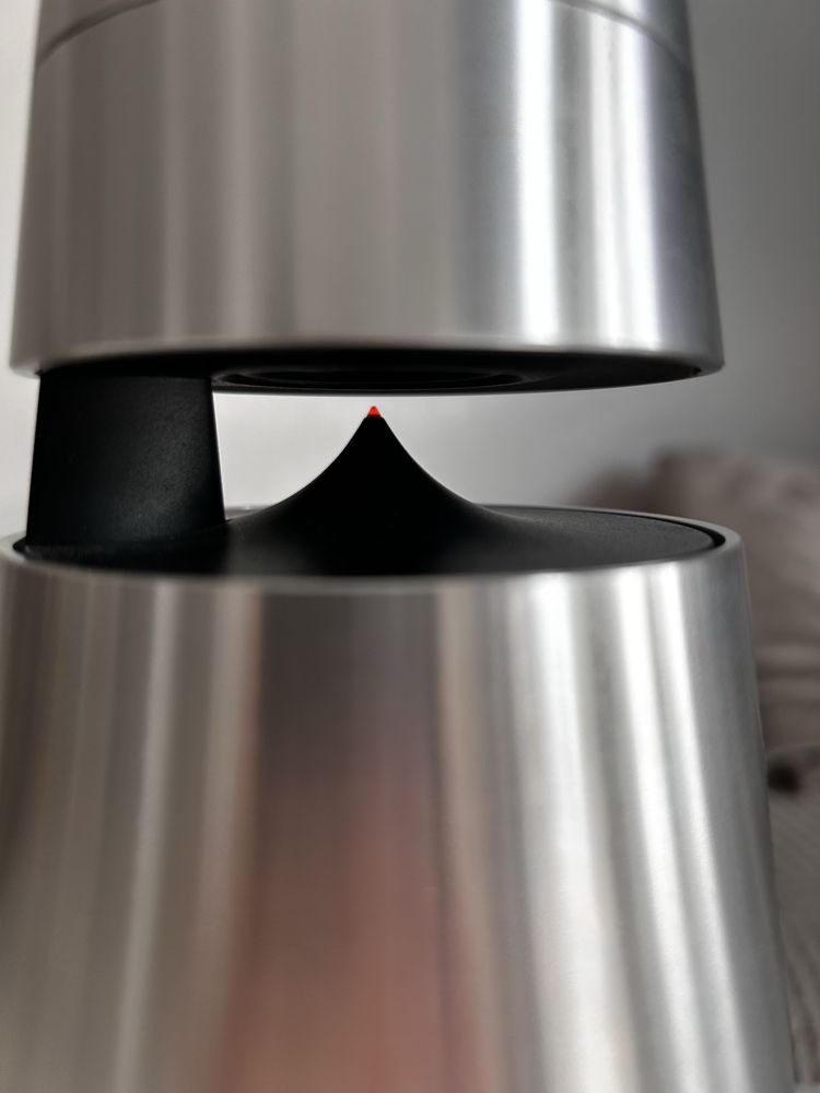 Przenośny głośnik Bluetooth Bang & Olufsen Beosound 1 (2. generacji)