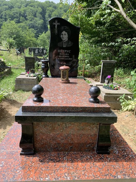 Памятники за гарною ціною