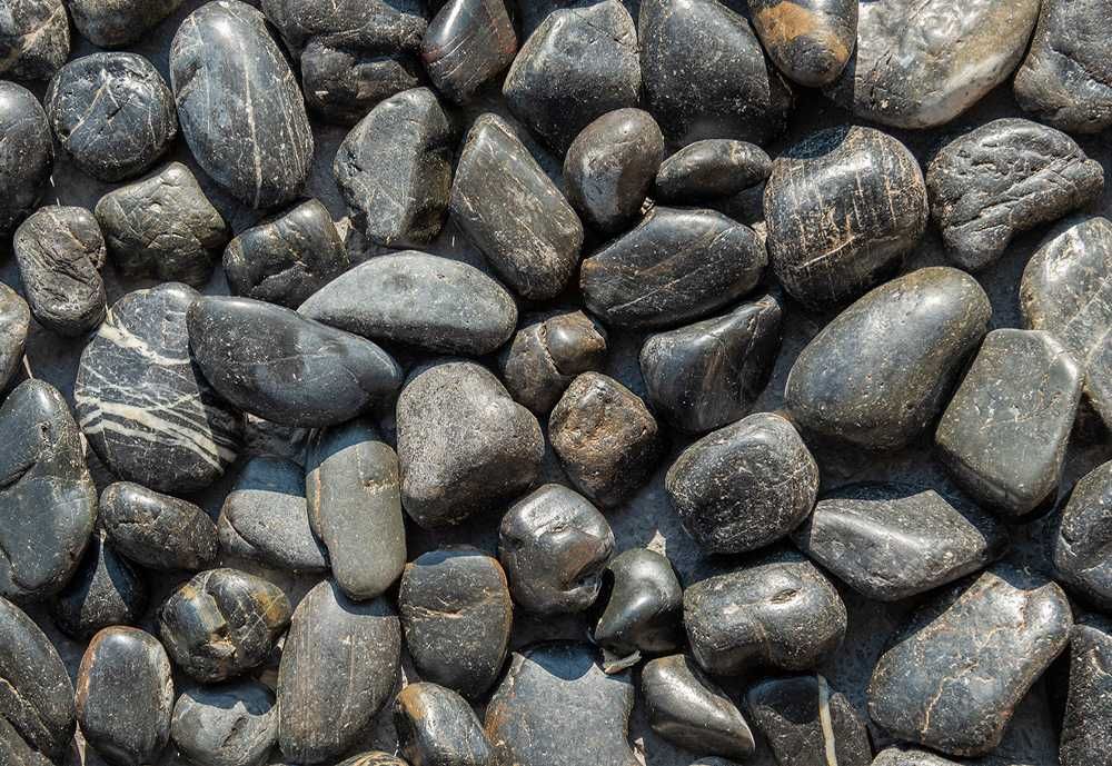 Otoczak polerowany czarny