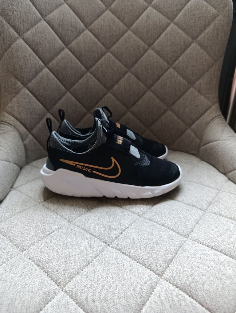 Кроссовки. Nike.