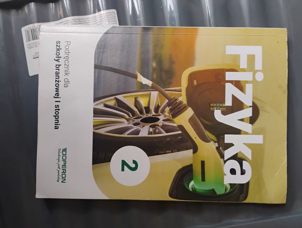 Sprzedam podręcznik do fizyki do klasy 2 szkoły brązowej I stopnia
