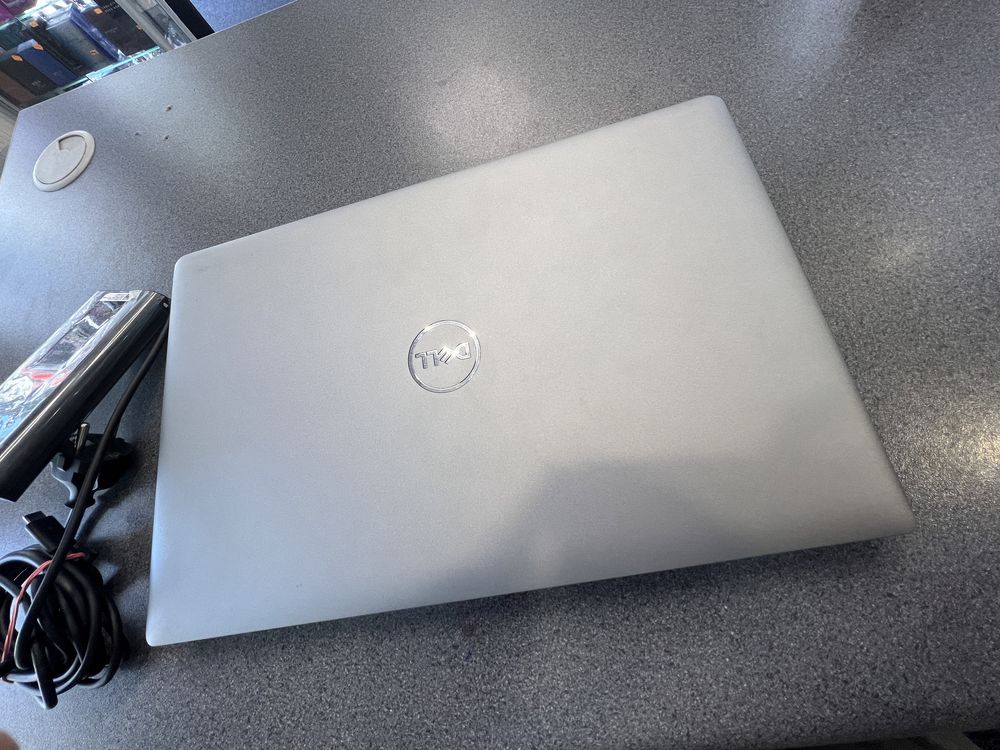 Jak nowy/ Dell/ Latitude 5521/ i7 11gen/ 32gb DDR4/ 512gb SSD/ w2