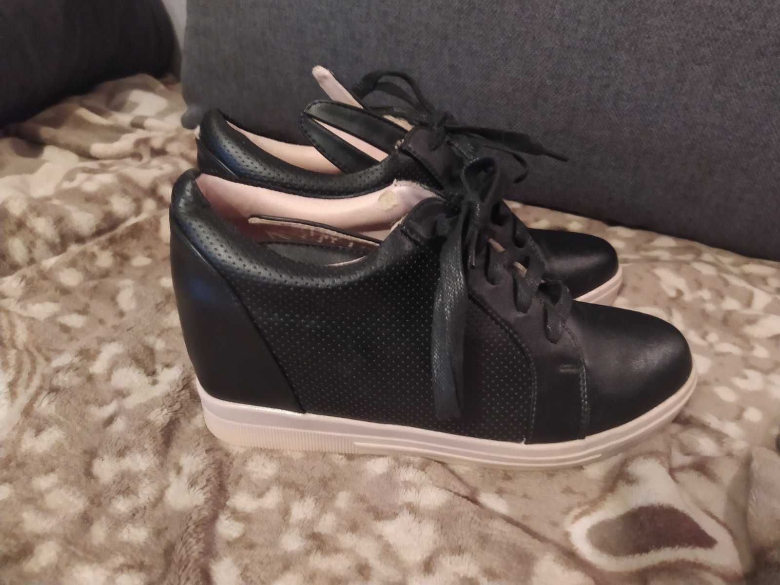 Buty z uszami królika r. 39