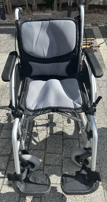 Nowy wozek inwalidzki