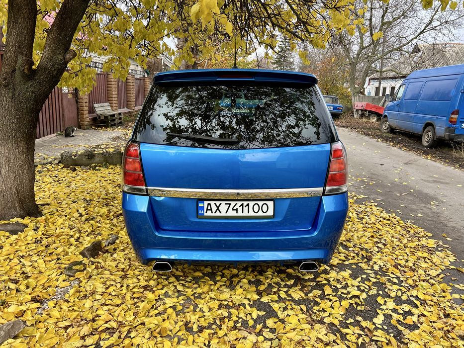 Opel Zafira OPC 2.0 бензин