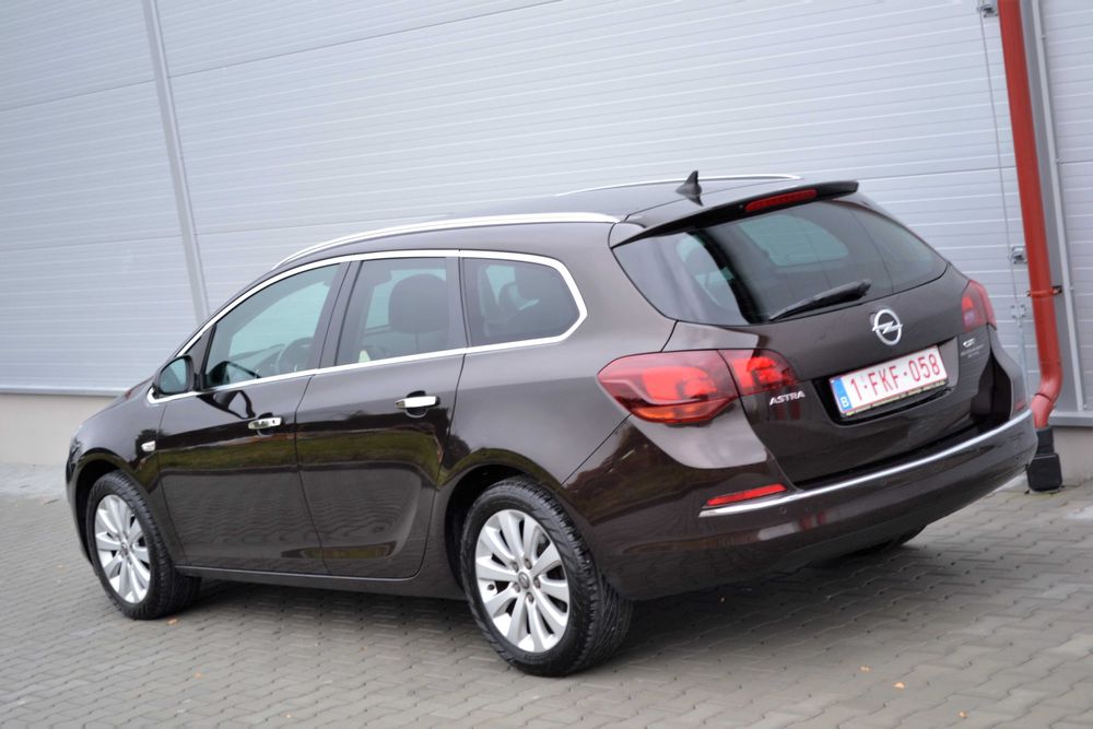 Opel Astra J 1.6CDTi 110KM**Lift**Skóra**Xenon**Navi**LED**
