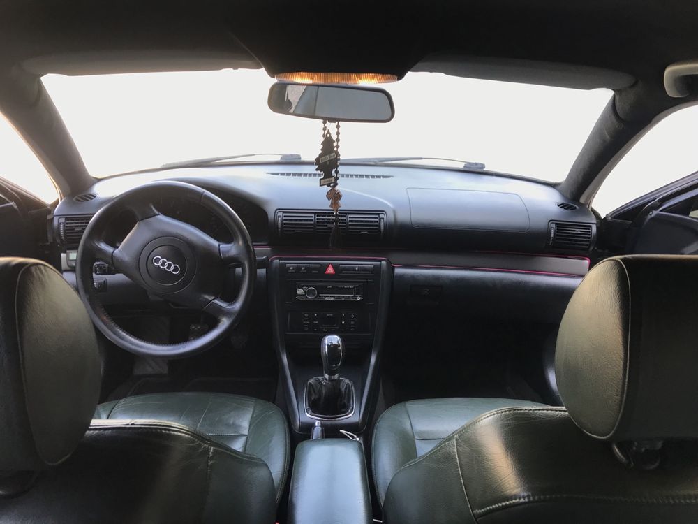 AUDI A4B5 2000p.