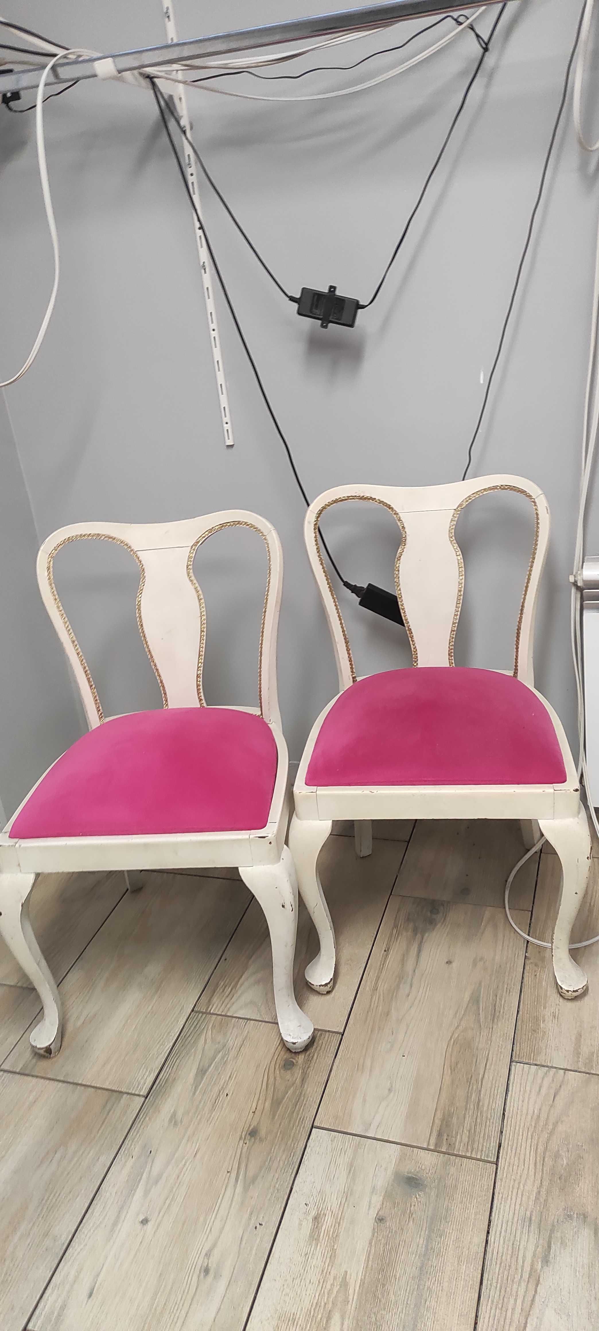 Krzesła drewniane do odnowienia