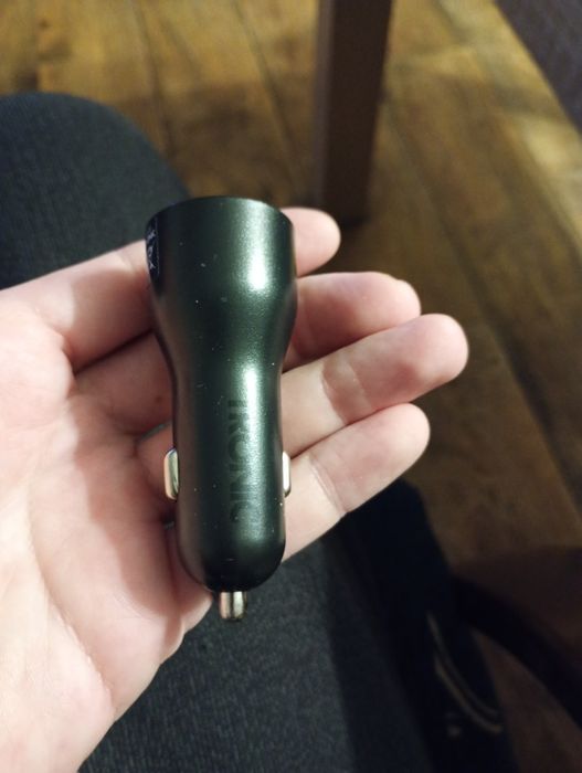 Ładowarka samochodowa Tronic